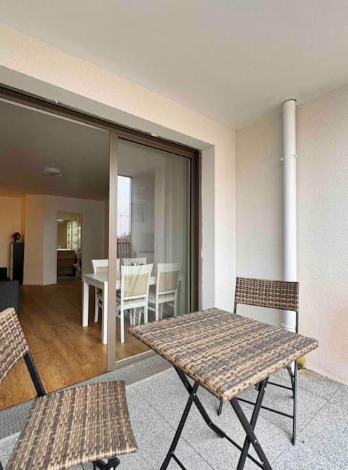 Appartement Moderne Avec Balcon Proche De Paris Aubervilliers Exteriör bild